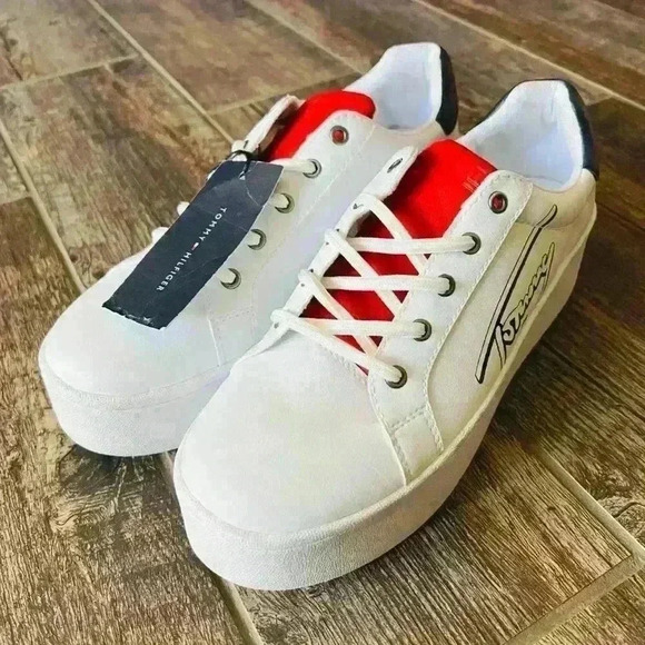 Shoes - Tommy Hilfiger NWT 9.5
